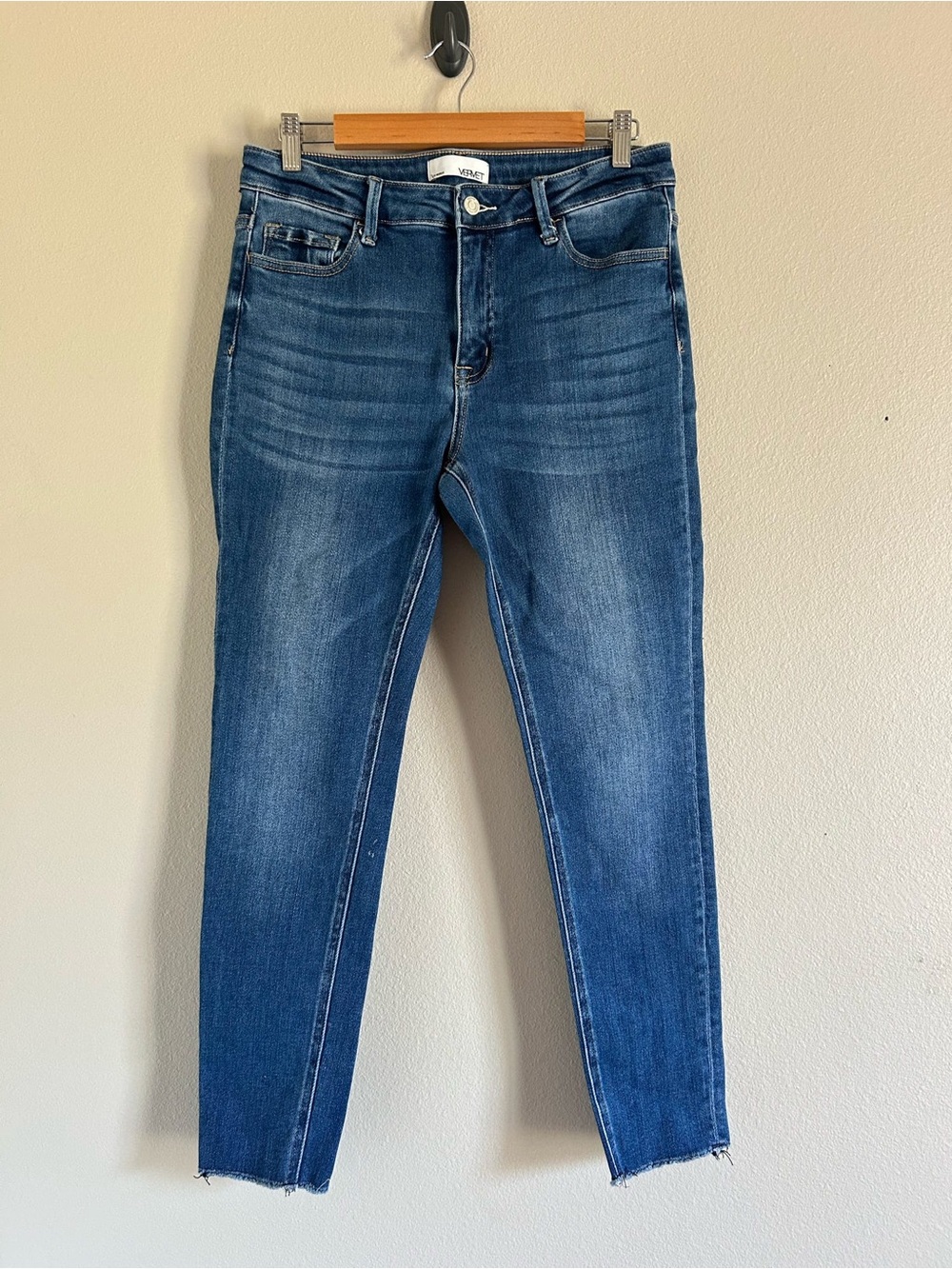 VERVET  mid-rise stretch skinny jean  size 31   F18